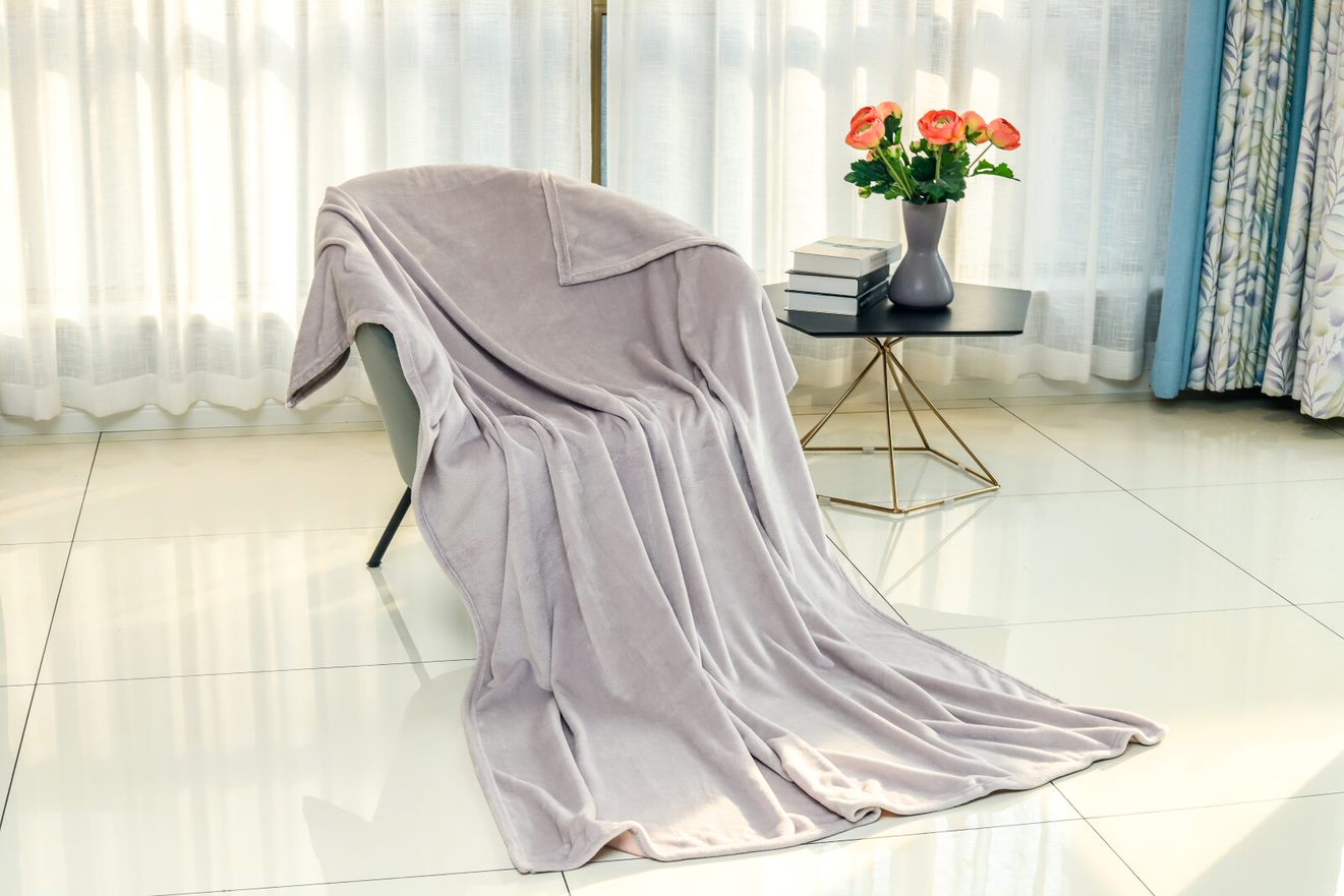 Flannel Fleece Throw Blanket - Silver